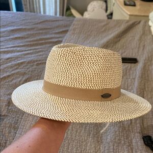 Wallaroo Petite Charlie Hat